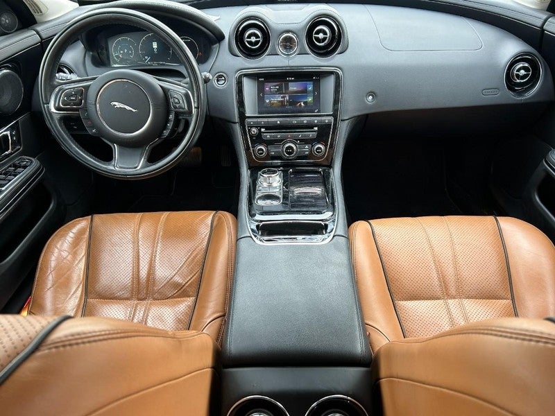 2016 Jaguar XJ R-Sport